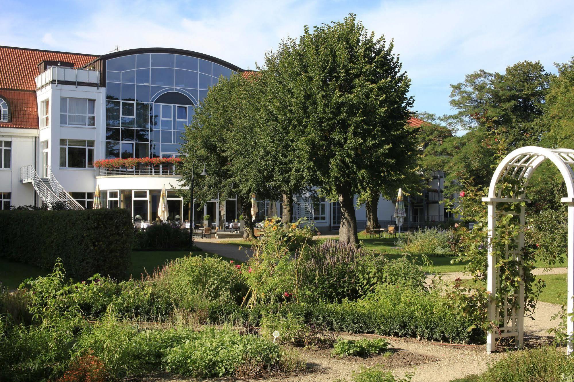 Seehotel Grossherzog Von Mecklenburg Boltenhagen  Exterior photo